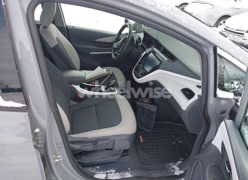 Photo 5 of 2019 Chevrolet Bolt EV LT (VIN 1G1FY6S01K4103242)