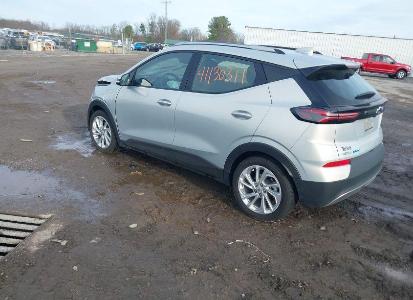 Photo 3 of 2023 Chevrolet Bolt EUV FWD LT (VIN 1G1FY6S01P4104432)