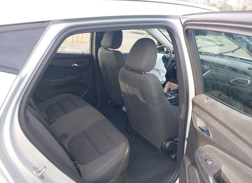 Photo 8 of 2023 Chevrolet Bolt EUV FWD LT (VIN 1G1FY6S01P4104432)