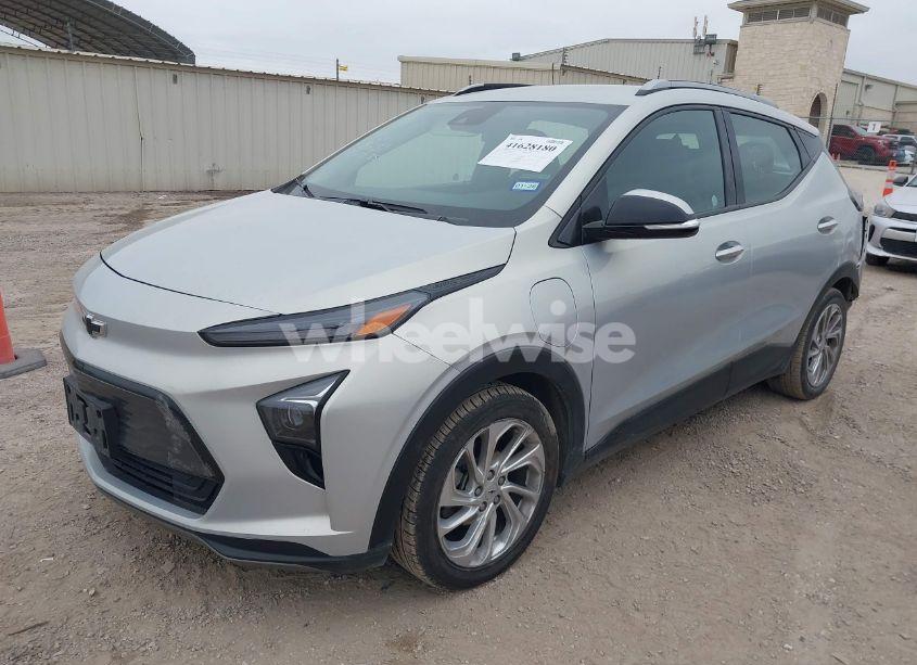 Photo 2 of 2023 Chevrolet Bolt EUV FWD LT (VIN 1G1FY6S03P4133978)