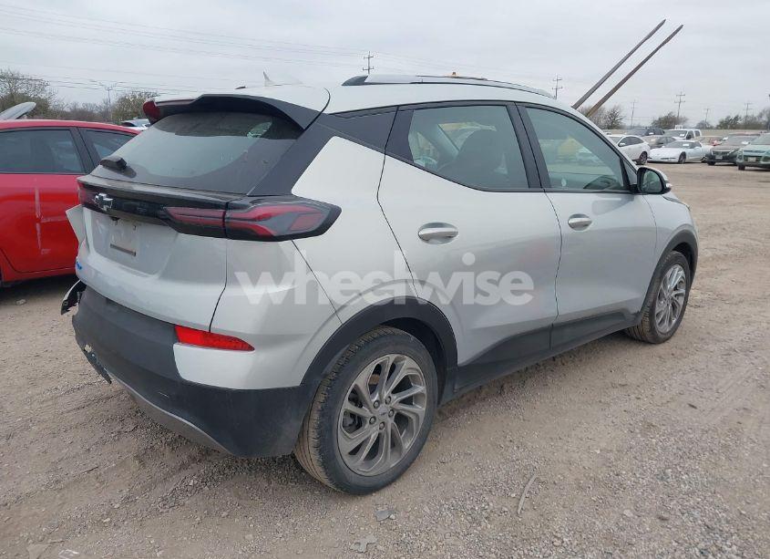 Photo 4 of 2023 Chevrolet Bolt EUV FWD LT (VIN 1G1FY6S03P4133978)