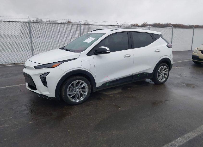 Photo 2 of 2022 Chevrolet Bolt EUV LT (VIN 1G1FY6S04N4102901)