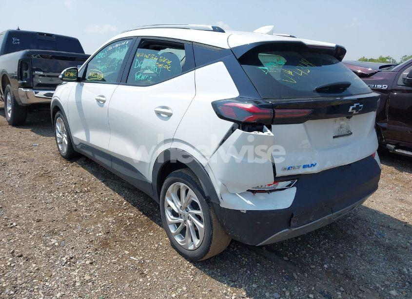 Photo 3 of 2023 Chevrolet Bolt EUV FWD LT (VIN 1G1FY6S04P4164348)