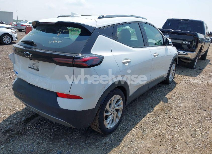 Photo 4 of 2023 Chevrolet Bolt EUV FWD LT (VIN 1G1FY6S04P4164348)
