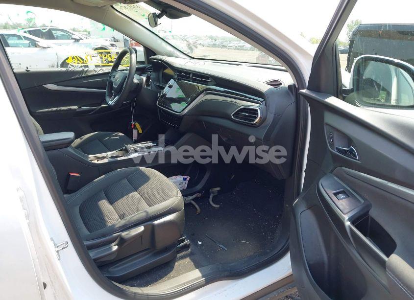 Photo 5 of 2023 Chevrolet Bolt EUV FWD LT (VIN 1G1FY6S04P4164348)