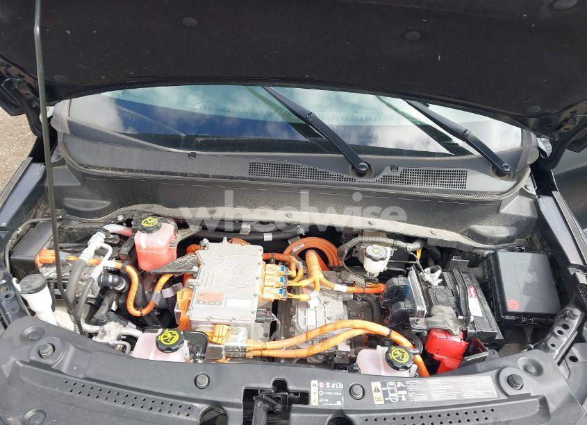 Photo 10 of 2023 Chevrolet Bolt EUV FWD LT (VIN 1G1FY6S04P4182087)