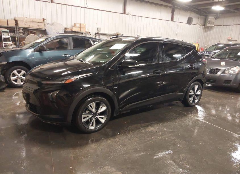 Photo 2 of 2022 Chevrolet Bolt EUV FWD LT (VIN 1G1FY6S05N4108688)