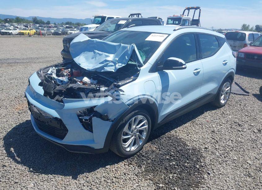 Photo 2 of 2022 Chevrolet Bolt EUV FWD LT (VIN 1G1FY6S05N4109761)