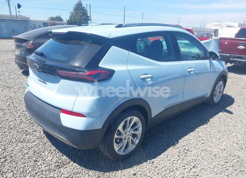 Photo 4 of 2022 Chevrolet Bolt EUV FWD LT (VIN 1G1FY6S05N4109761)