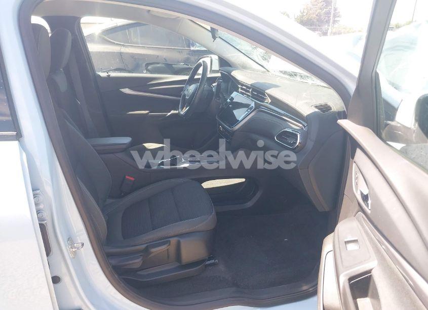 Photo 5 of 2022 Chevrolet Bolt EUV FWD LT (VIN 1G1FY6S05N4109761)