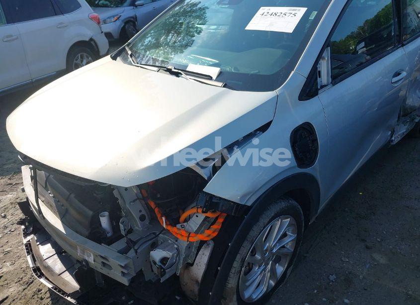 Photo 20 of 2023 Chevrolet Bolt EUV FWD LT (VIN 1G1FY6S05P4133478)