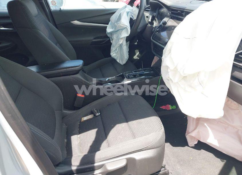 Photo 5 of 2023 Chevrolet Bolt EUV FWD LT (VIN 1G1FY6S05P4149339)