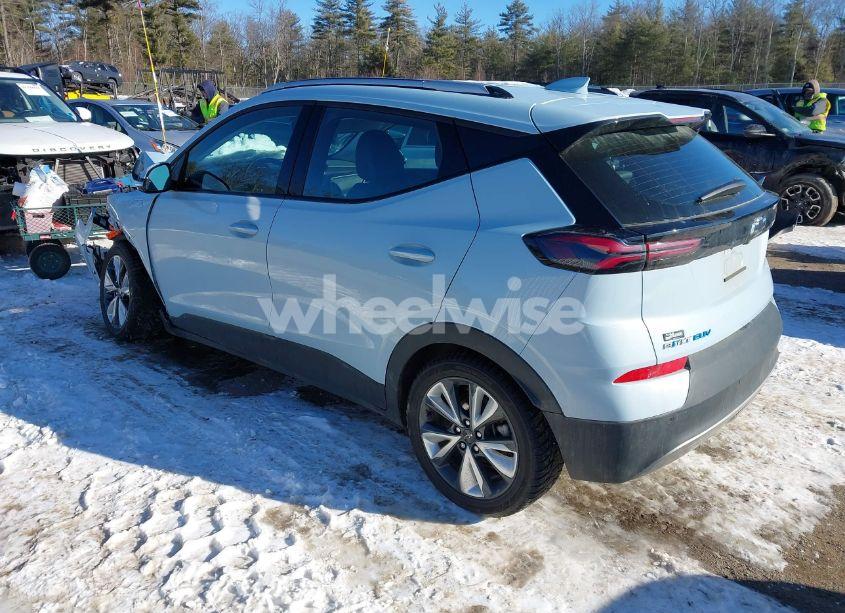 Photo 3 of 2023 Chevrolet Bolt EUV FWD LT (VIN 1G1FY6S07P4165722)
