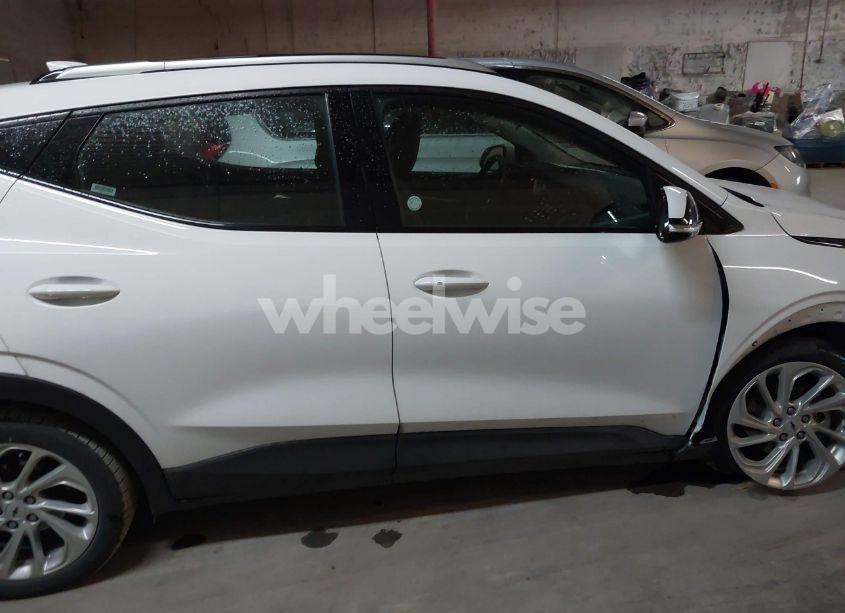 Photo 13 of 2023 Chevrolet Bolt EUV FWD LT (VIN 1G1FY6S07P4178101)