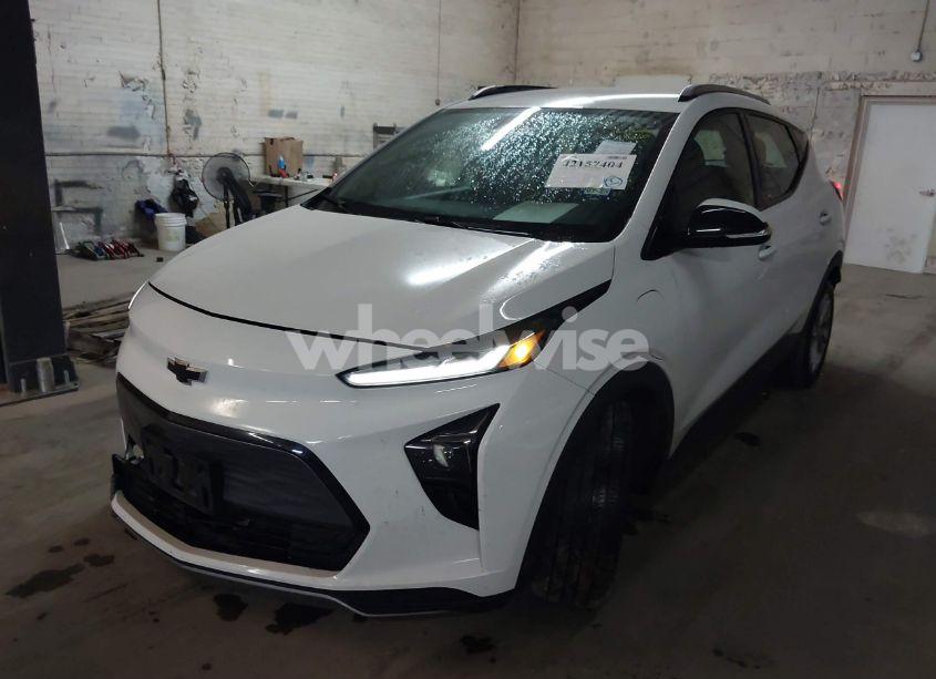 Photo 2 of 2023 Chevrolet Bolt EUV FWD LT (VIN 1G1FY6S07P4178101)