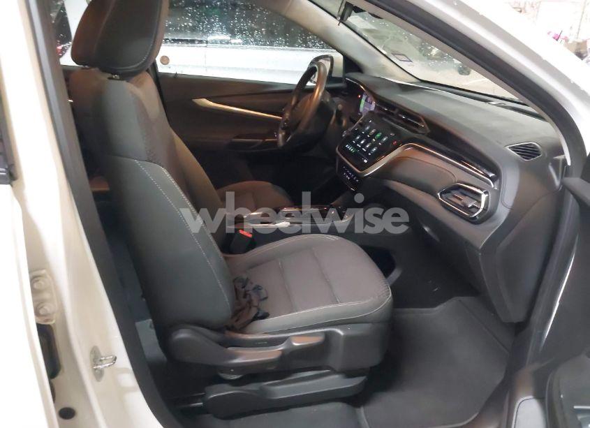 Photo 5 of 2023 Chevrolet Bolt EUV FWD LT (VIN 1G1FY6S07P4178101)