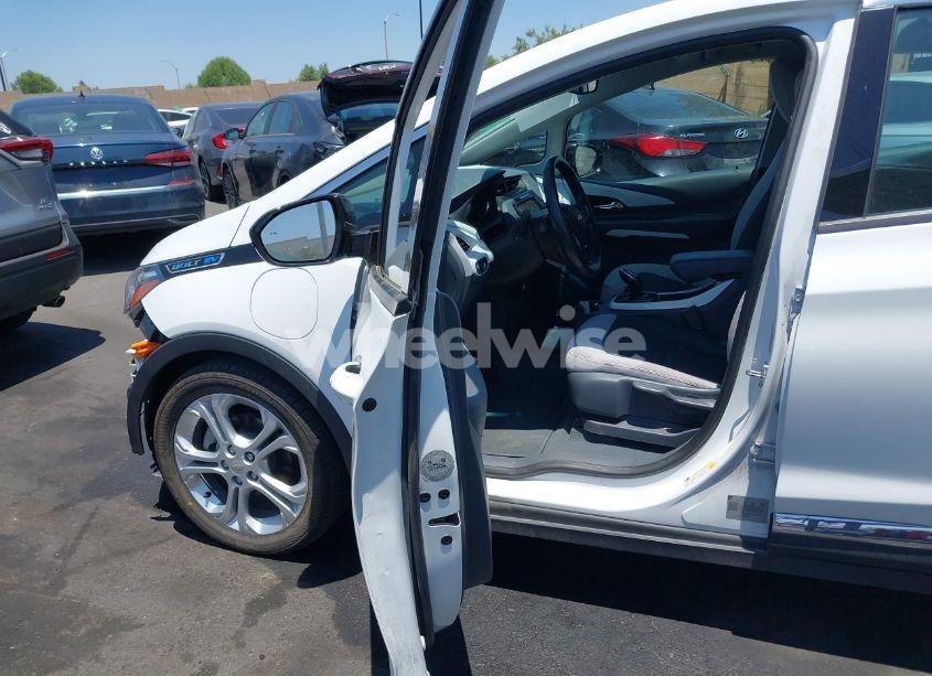 Photo 5 of 2019 Chevrolet Bolt EV LT (VIN 1G1FY6S08K4123200)