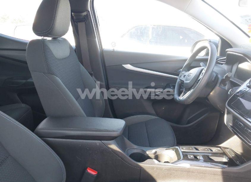 Photo 5 of 2023 Chevrolet Bolt EUV FWD LT (VIN 1G1FY6S08P4188944)
