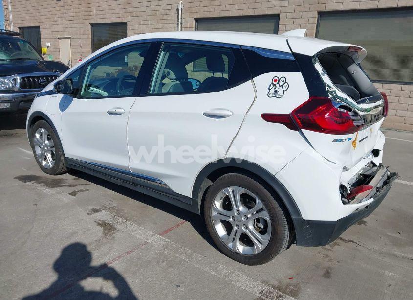 Photo 3 of 2021 Chevrolet Bolt EV FWD LT (VIN 1G1FY6S09M4102732)