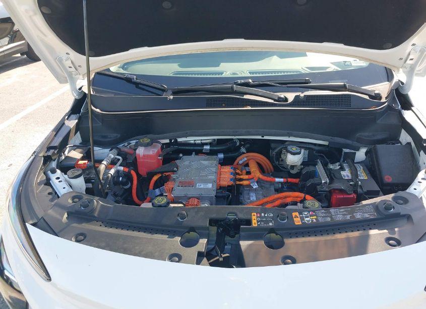 Photo 10 of 2023 Chevrolet Bolt EUV FWD LT (VIN 1G1FY6S09P4168105)