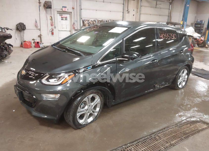 Photo 2 of 2020 Chevrolet Bolt EV FWD LT (VIN 1G1FY6S0XL4135284)