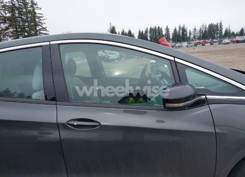 Photo 13 of 2021 Chevrolet Bolt EV FWD LT (VIN 1G1FY6S0XM4108670)