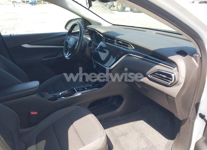 Photo 5 of 2022 Chevrolet Bolt EUV FWD LT (VIN 1G1FY6S0XN4114518)