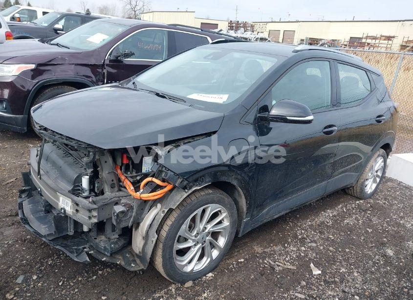 Photo 2 of 2023 Chevrolet Bolt EUV FWD LT (VIN 1G1FY6S0XP4135811)