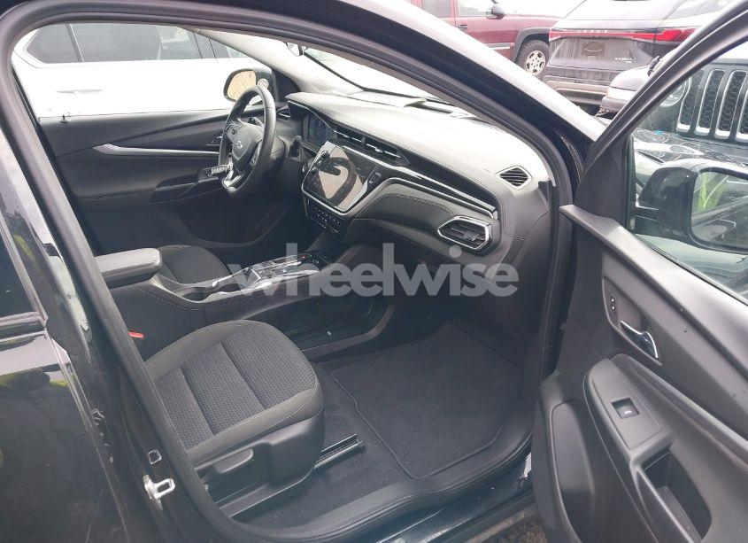 Photo 5 of 2023 Chevrolet Bolt EUV FWD LT (VIN 1G1FY6S0XP4135811)