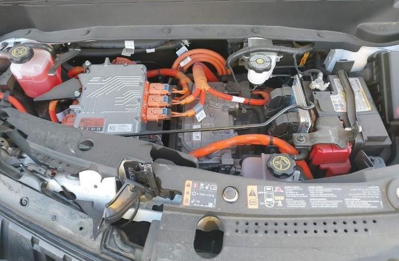 Photo 10 of 2023 Chevrolet Bolt EUV FWD PREMIER (VIN 1G1FZ6S00P4122899)