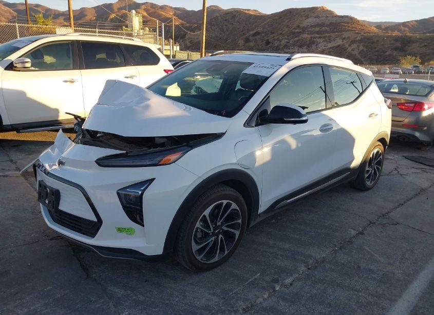 Photo 2 of 2023 Chevrolet Bolt EUV FWD PREMIER (VIN 1G1FZ6S00P4122899)