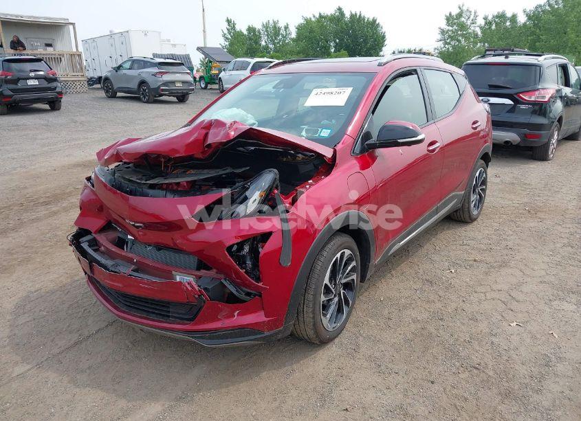 Photo 2 of 2023 Chevrolet Bolt EUV FWD PREMIER (VIN 1G1FZ6S00P4185744)
