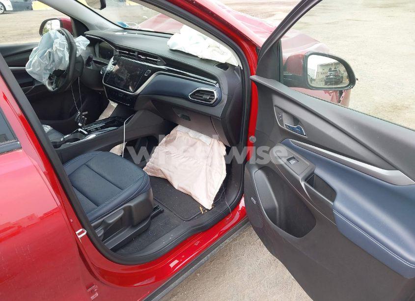 Photo 5 of 2023 Chevrolet Bolt EUV FWD PREMIER (VIN 1G1FZ6S00P4185744)