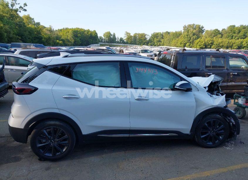 Photo 13 of 2022 Chevrolet Bolt EUV FWD PREMIER (VIN 1G1FZ6S07N4130348)