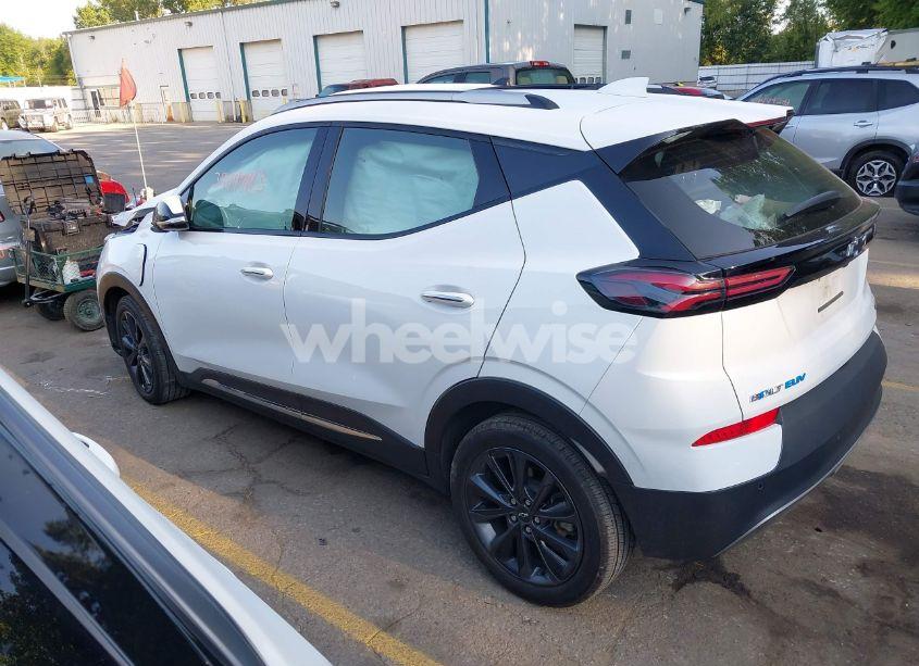 Photo 3 of 2022 Chevrolet Bolt EUV FWD PREMIER (VIN 1G1FZ6S07N4130348)