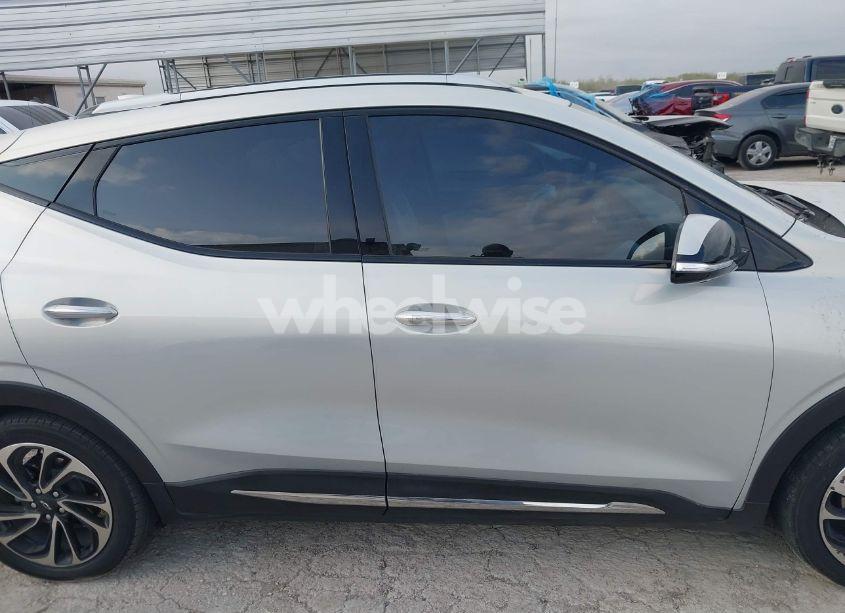 Photo 13 of 2022 Chevrolet Bolt EUV FWD PREMIER (VIN 1G1FZ6S07N4132097)
