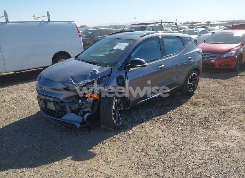 Photo 2 of 2022 Chevrolet Bolt EUV FWD PREMIER (VIN 1G1FZ6S0XN4127573)