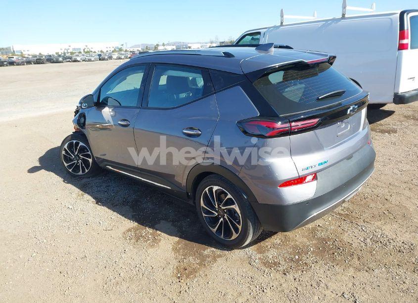 Photo 3 of 2022 Chevrolet Bolt EUV FWD PREMIER (VIN 1G1FZ6S0XN4127573)