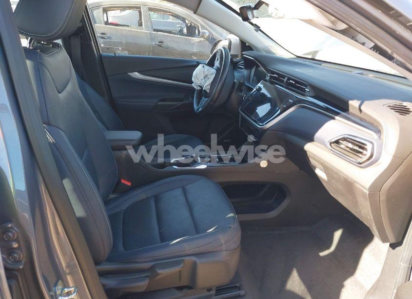 Photo 5 of 2022 Chevrolet Bolt EUV FWD PREMIER (VIN 1G1FZ6S0XN4127573)