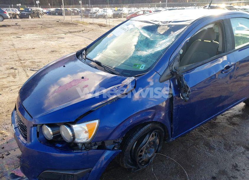 Photo 6 of 2014 Chevrolet Sonic LS AUTO (VIN 1G1JA5SG2E4161371)