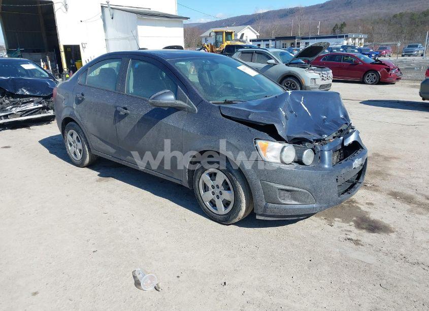 2015 Chevrolet Sonic LS AUTO (VIN 1G1JA5SG2F4209842) main photo