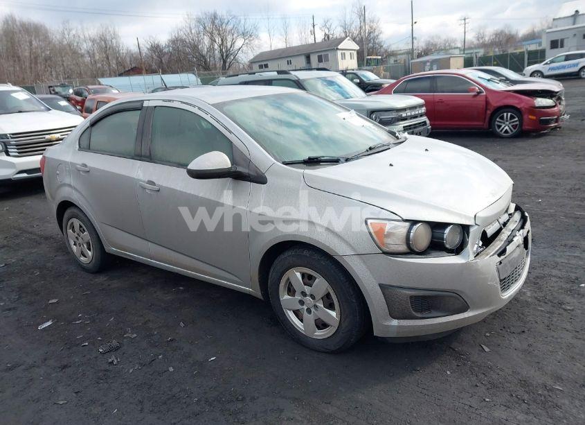 2014 Chevrolet Sonic LS AUTO (VIN 1G1JA5SG4E4144989) main photo