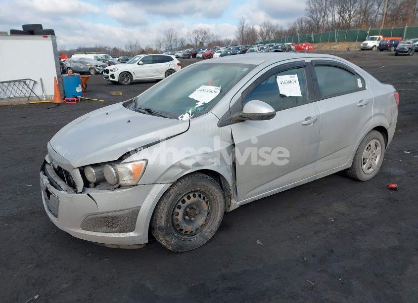 Photo 2 of 2014 Chevrolet Sonic LS AUTO (VIN 1G1JA5SG4E4144989)