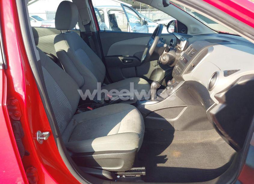 Photo 5 of 2014 Chevrolet Sonic LS AUTO (VIN 1G1JA5SG4E4158696)