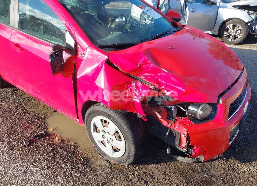 Photo 6 of 2014 Chevrolet Sonic LS AUTO (VIN 1G1JA5SG4E4158696)