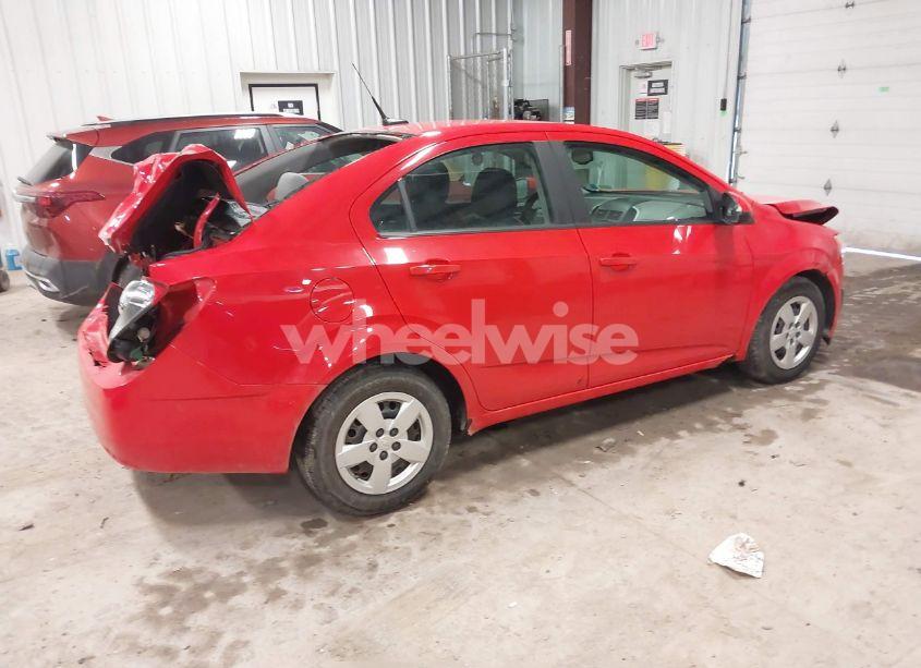Photo 4 of 2014 Chevrolet Sonic LS AUTO (VIN 1G1JA5SG5E4155211)