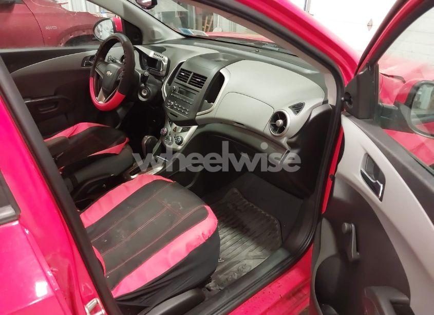 Photo 5 of 2014 Chevrolet Sonic LS AUTO (VIN 1G1JA5SG5E4155211)