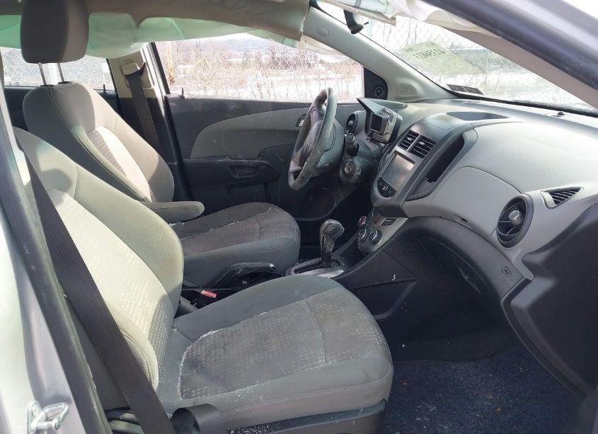 Photo 5 of 2013 Chevrolet Sonic LS AUTO (VIN 1G1JA5SG6D4236927)