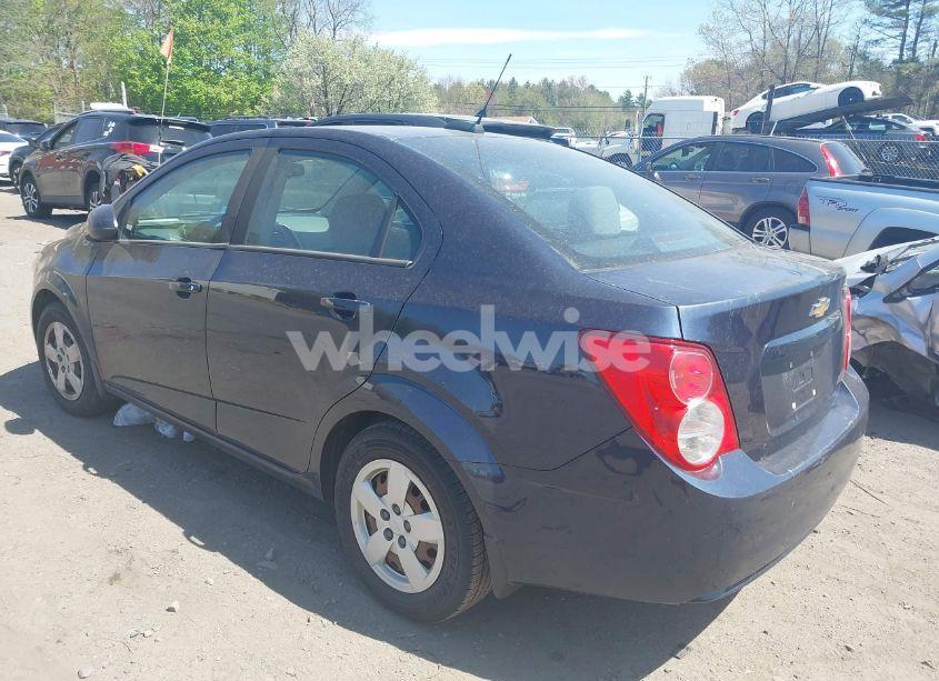 Photo 3 of 2016 Chevrolet Sonic LS AUTO (VIN 1G1JA5SG7G4120480)