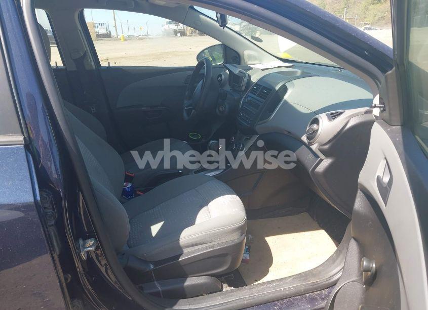 Photo 5 of 2016 Chevrolet Sonic LS AUTO (VIN 1G1JA5SG7G4120480)